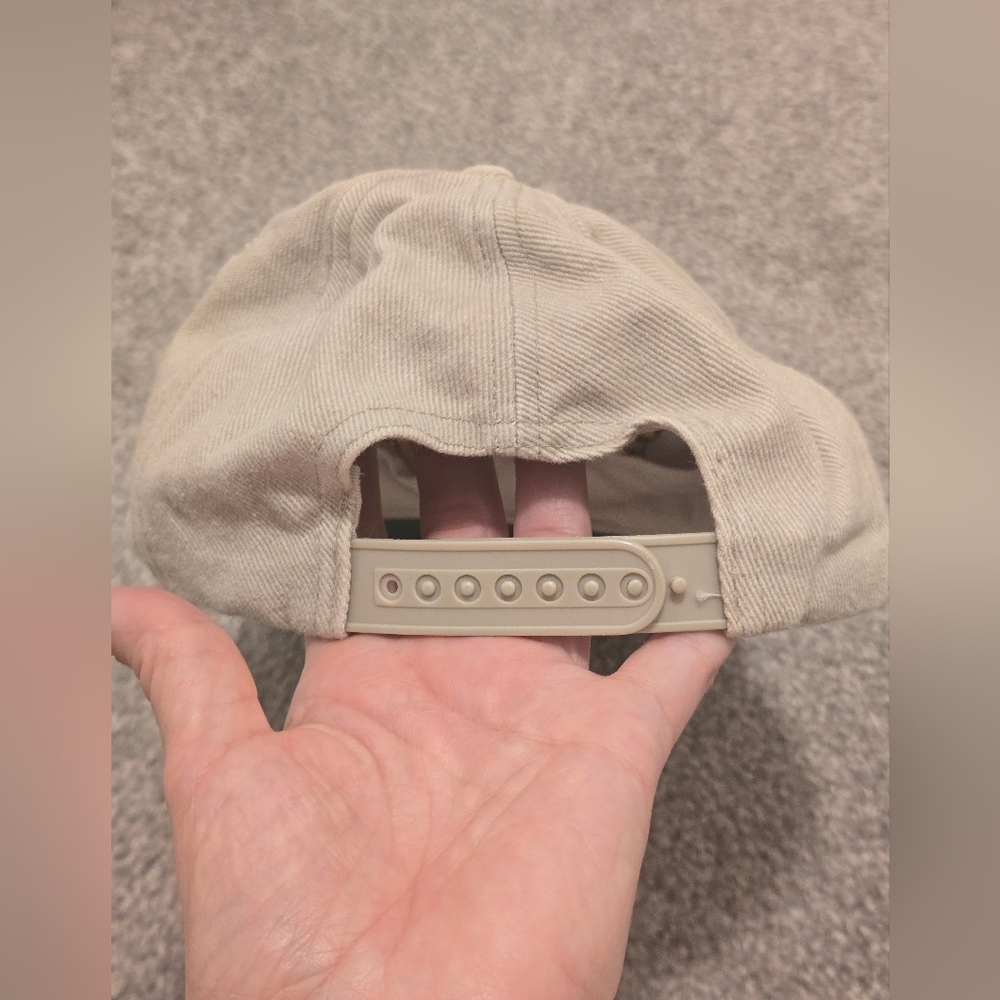 Vintage Pooh Embroidered Snap Back Adjustable Ball Cap - Picture 6 of 7